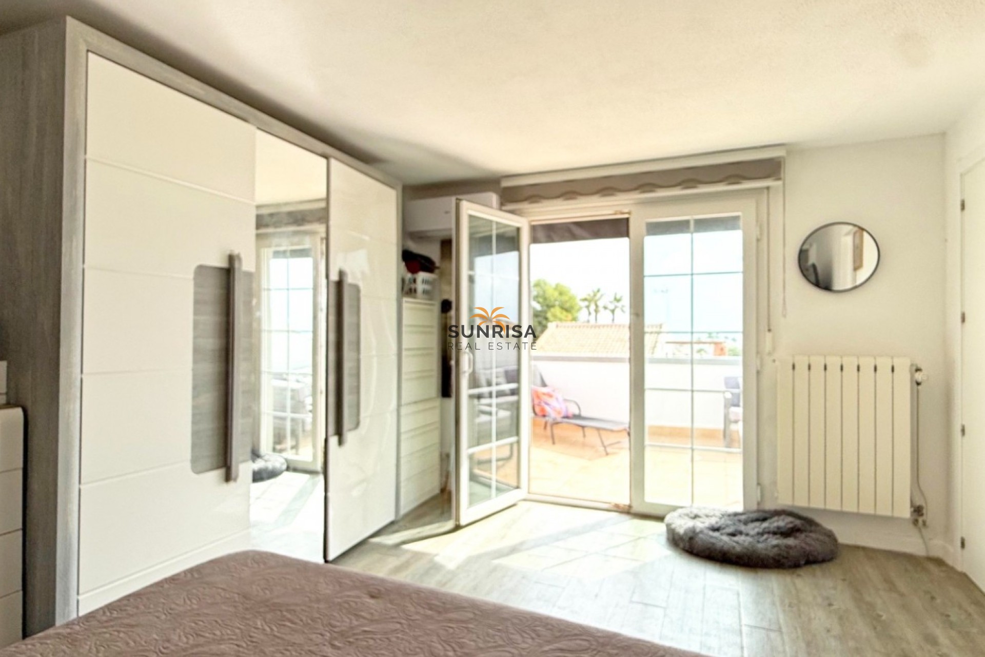 Resale - Villa - Orihuela Costa
