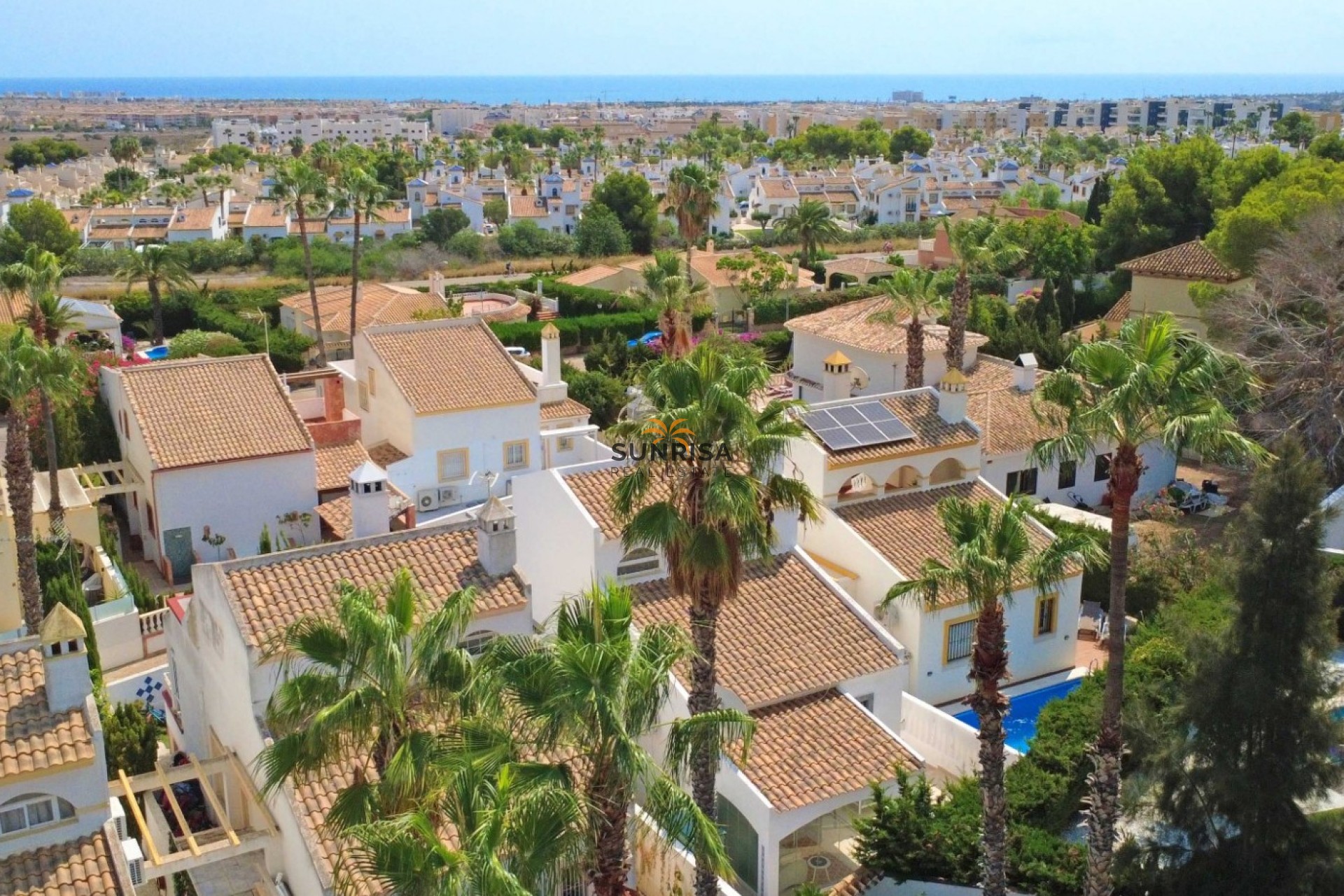 Resale - Villa - Orihuela Costa