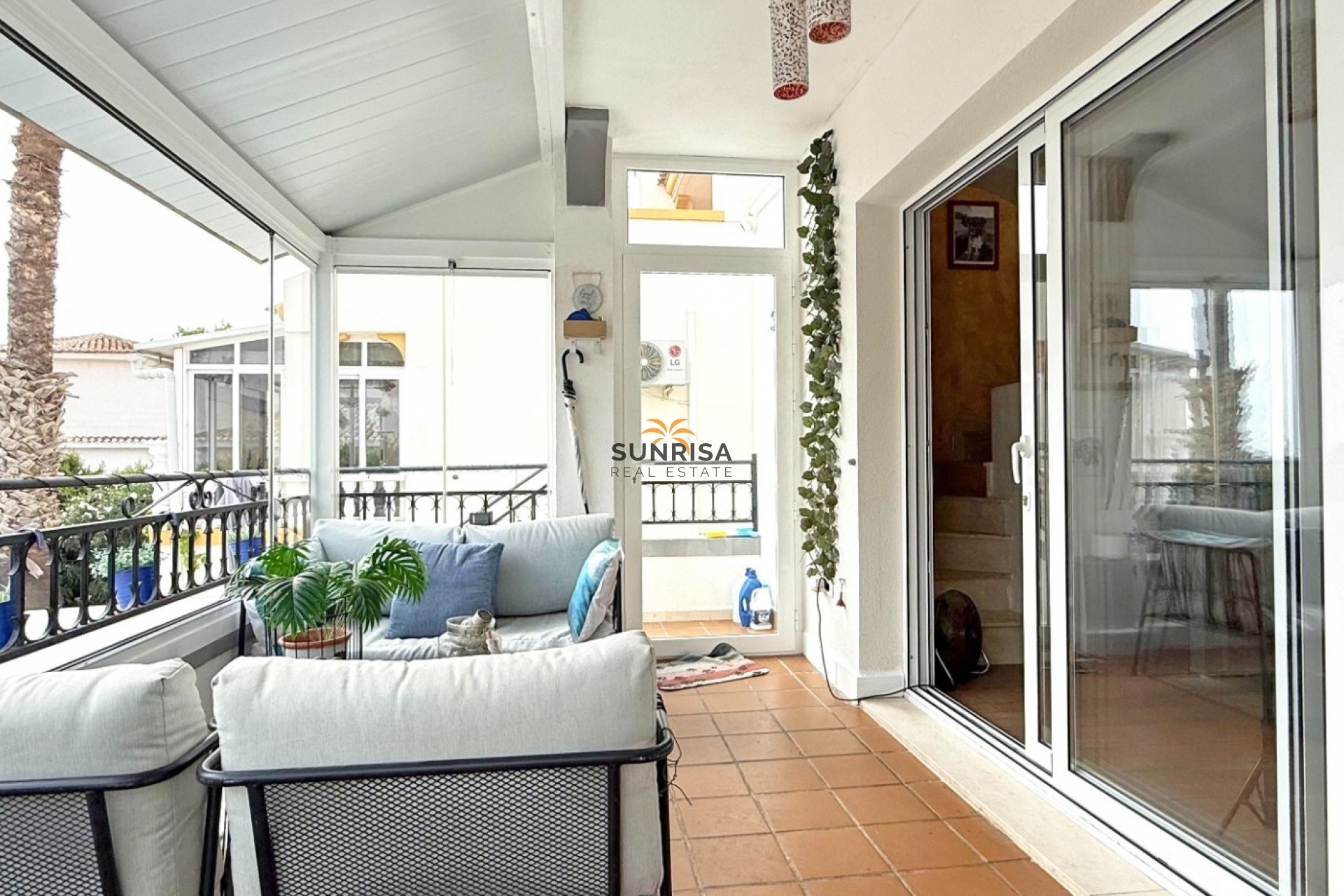 Resale - Villa - Orihuela Costa