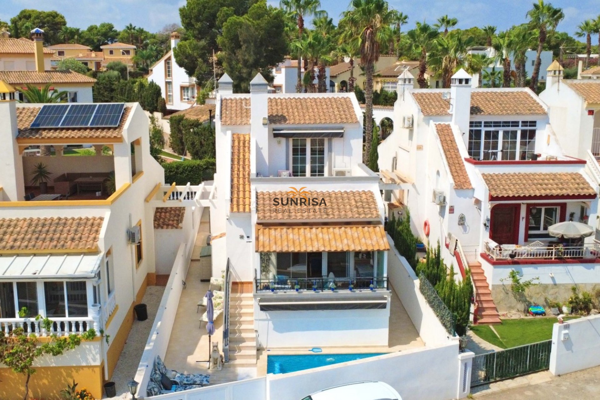 Resale - Villa - Orihuela Costa