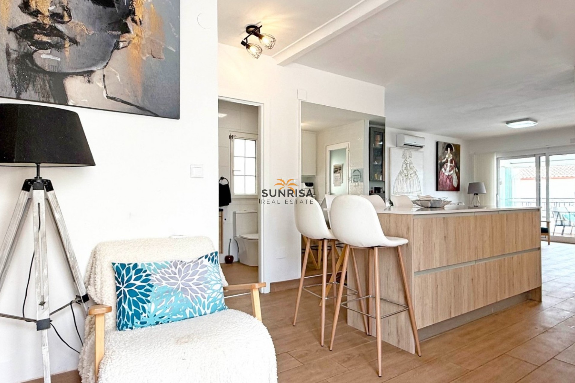 Resale - Villa - Orihuela Costa
