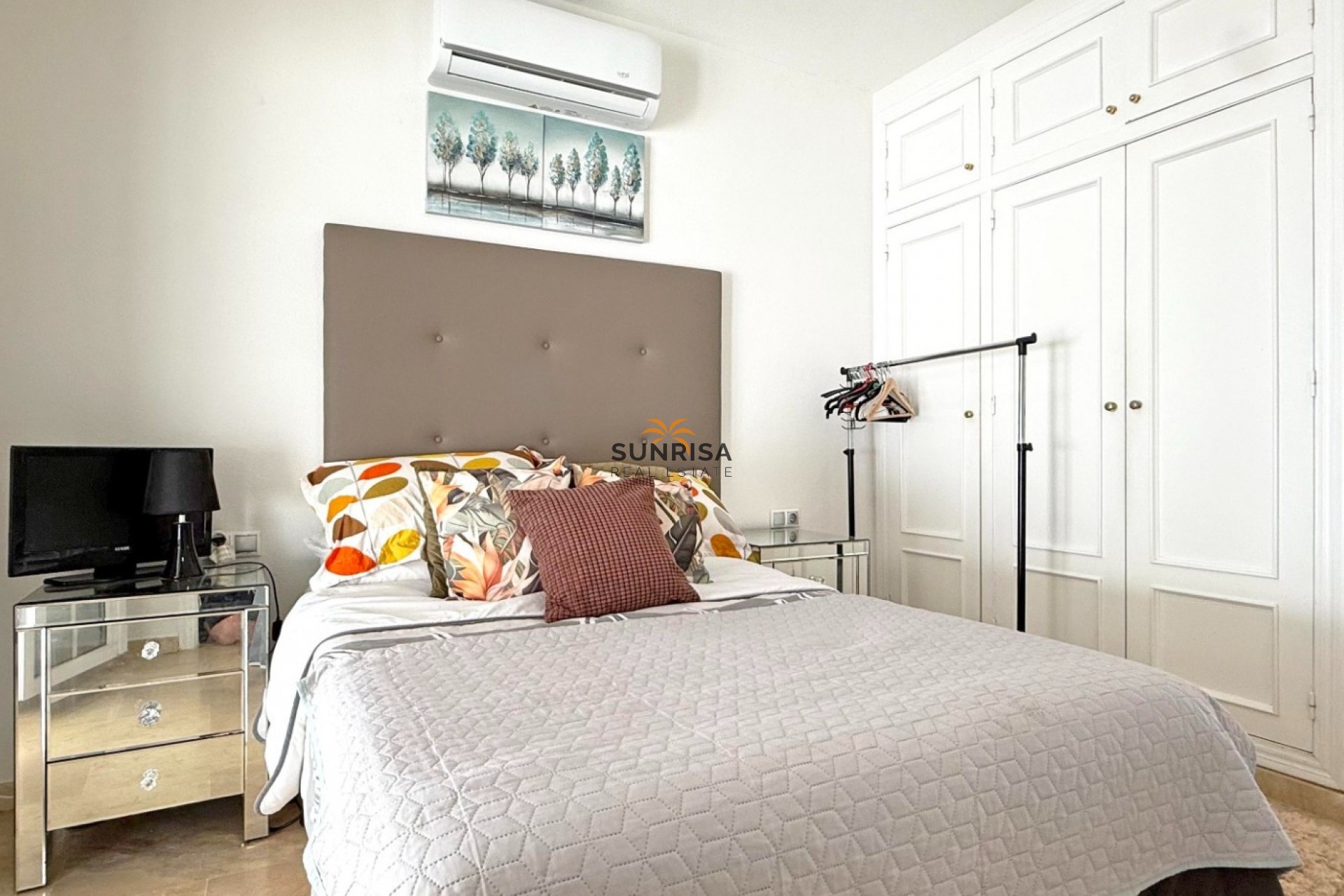 Resale - Villa - Orihuela Costa