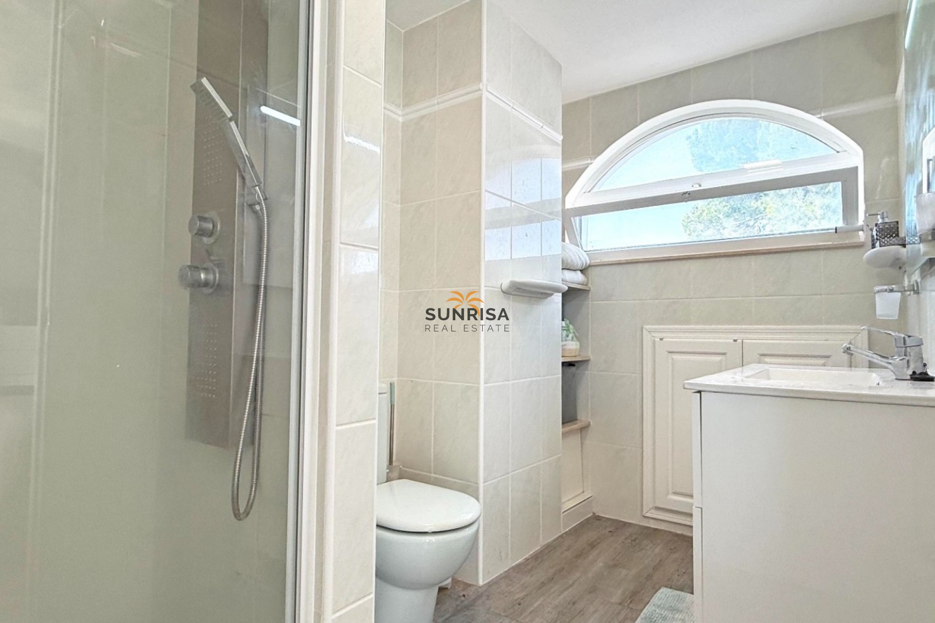 Resale - Villa - Orihuela Costa