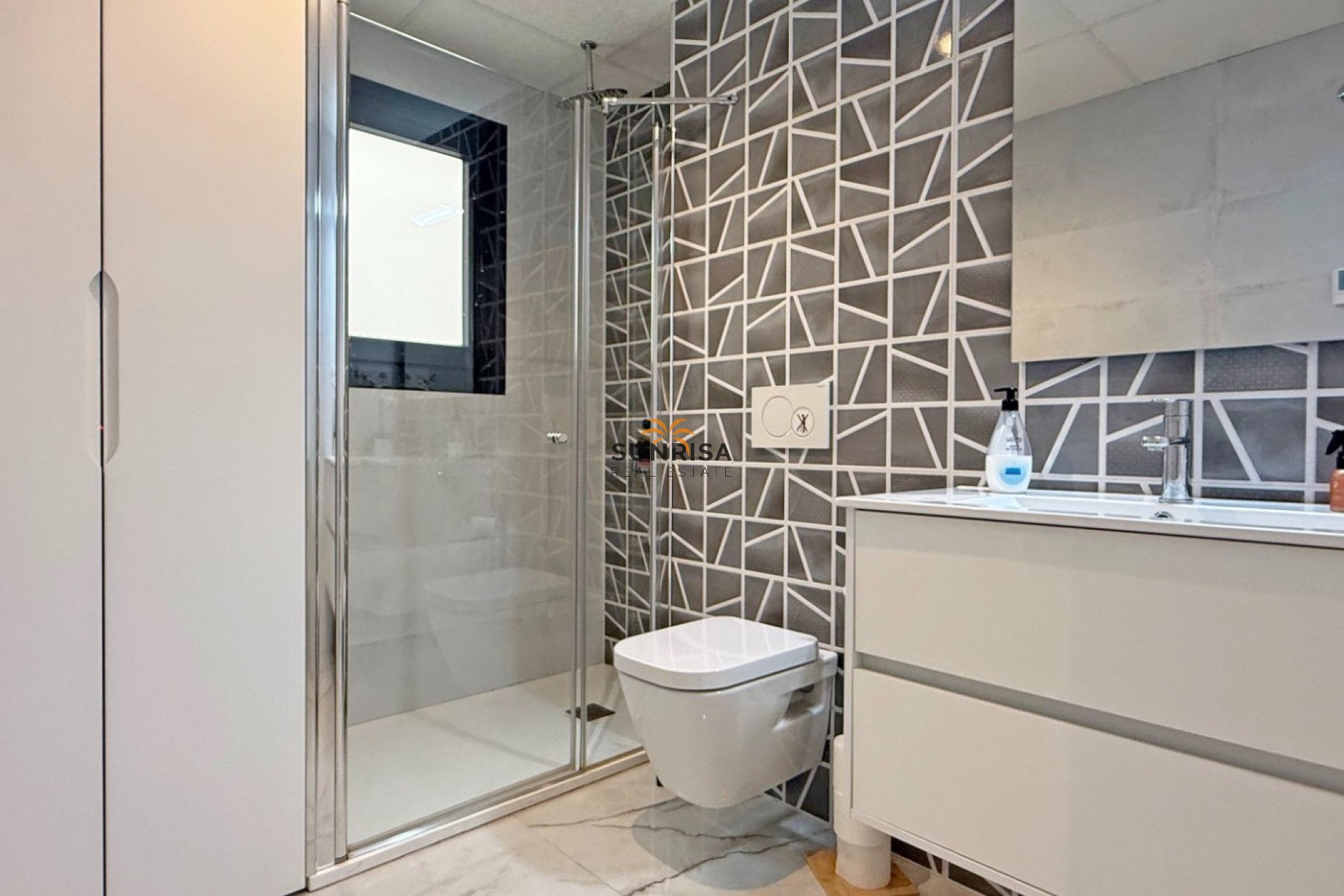 Resale - Apartment - Orihuela Costa