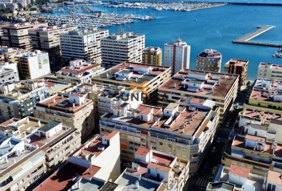 Appartement · Herverkoop - Torrevieja · Centro · Alicante · Spanje