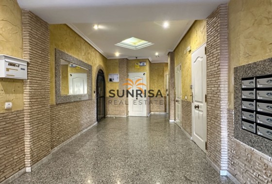Appartement · Herverkoop - Torrevieja · Centro · Alicante · Spanje
