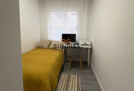 Appartement · Herverkoop - Torrevieja · Centro · Alicante · Spanje