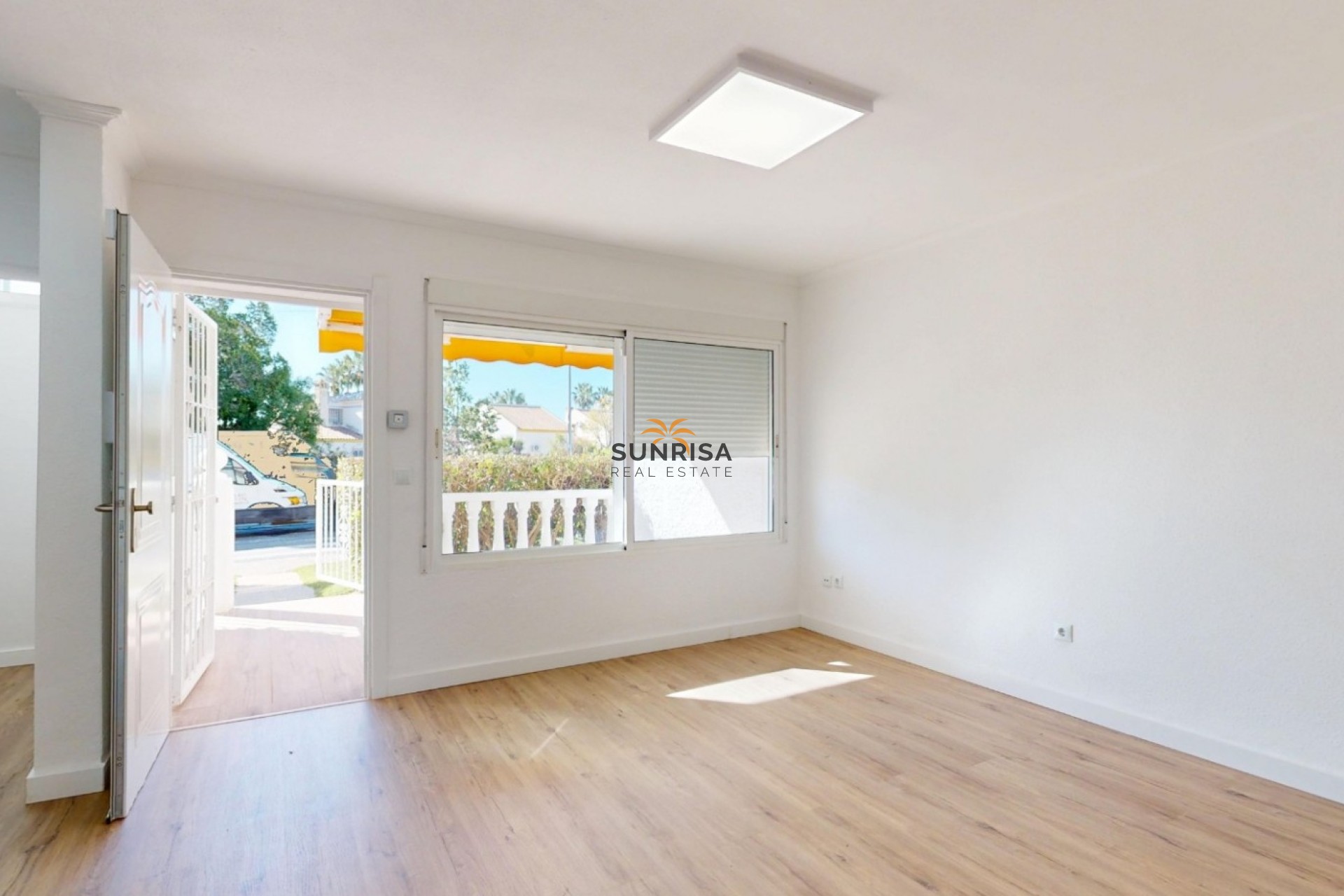 Resale - Apartment - Orihuela Costa