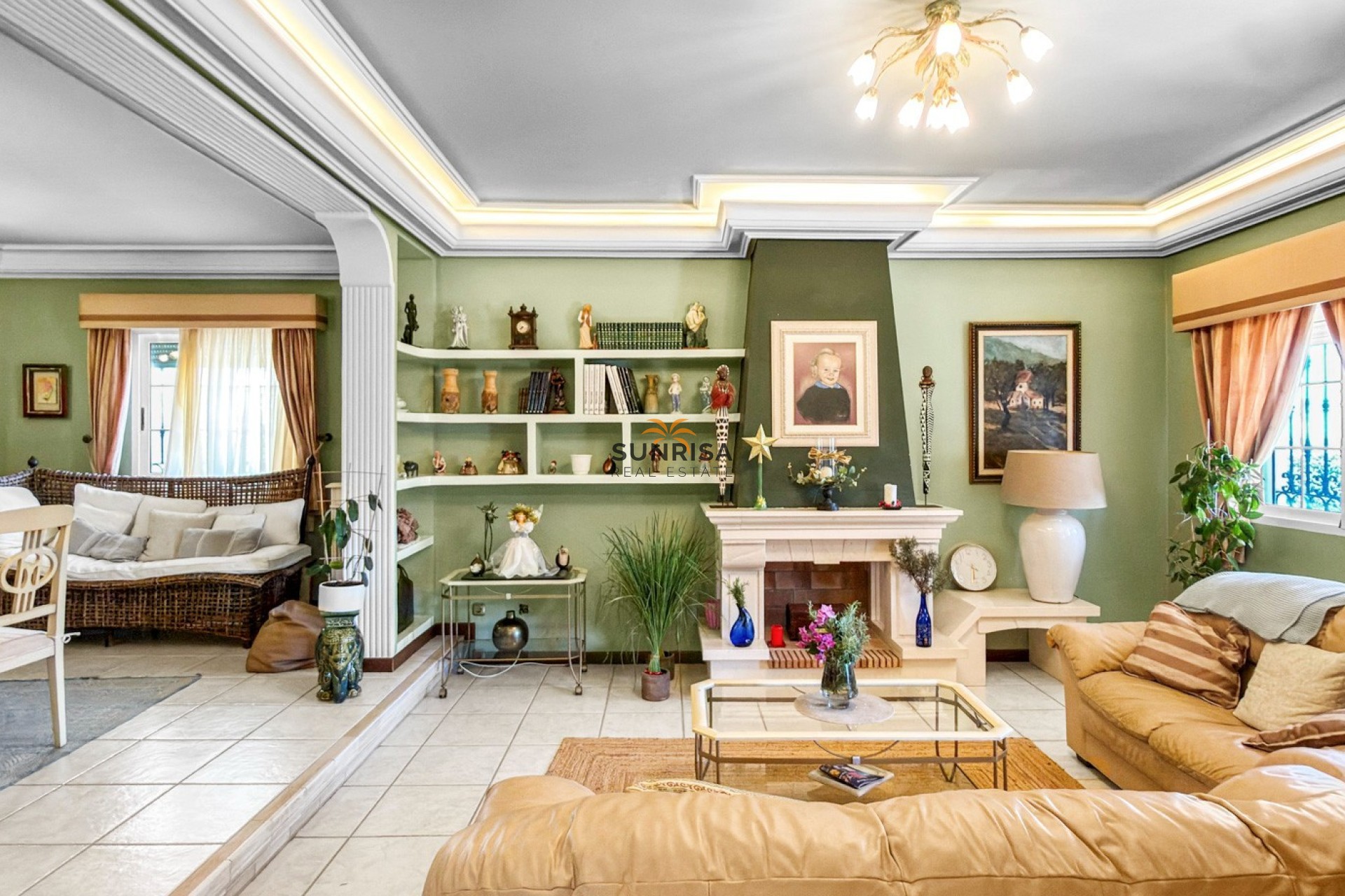 Resale - Villa - Torrevieja