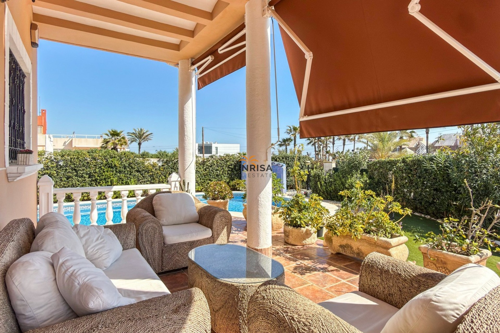 Resale - Villa - Torrevieja
