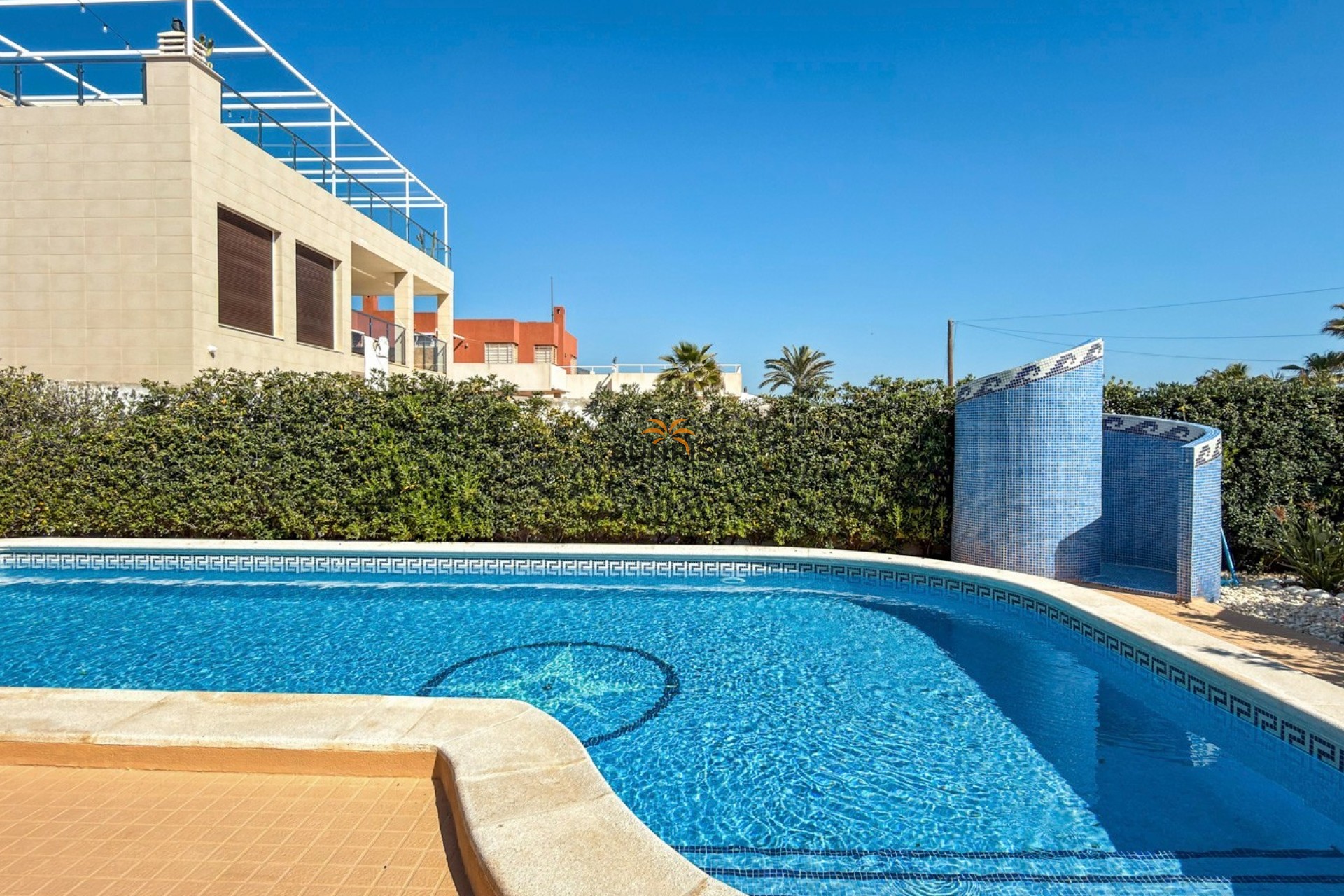 Resale - Villa - Torrevieja