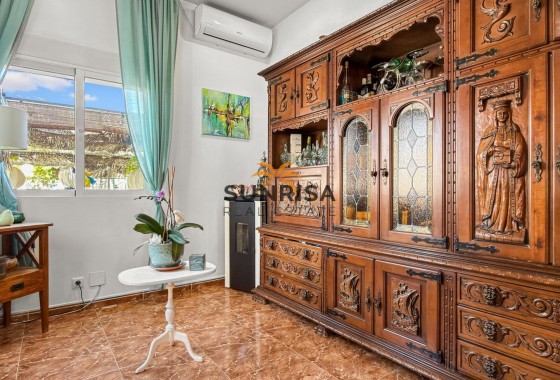 Villa · Reventa - Cuidad Quesada · Alicante · España