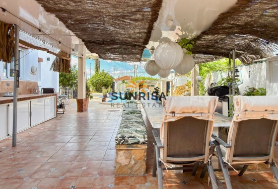 Villa · Reventa - Cuidad Quesada · Alicante · España