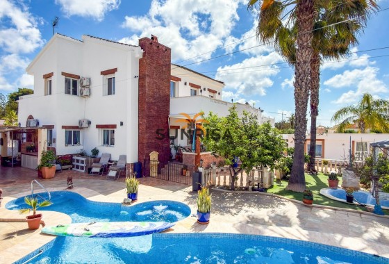 Villa · Reventa - Cuidad Quesada · Alicante · España