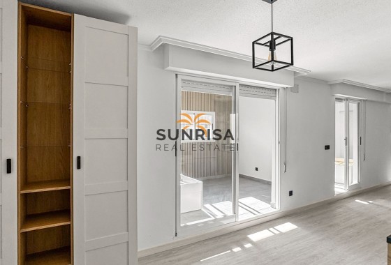 Appartement · Herverkoop - Torrevieja · Centro · Alicante · Spanje