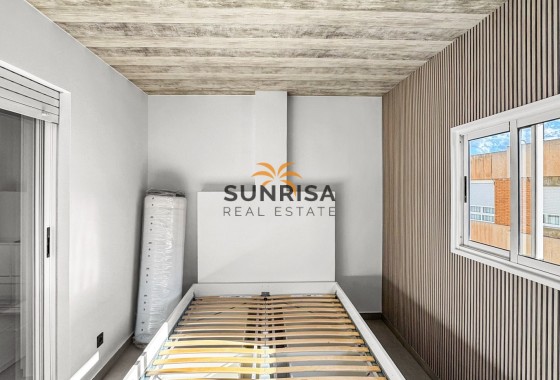 Appartement · Herverkoop - Torrevieja · Centro · Alicante · Spanje