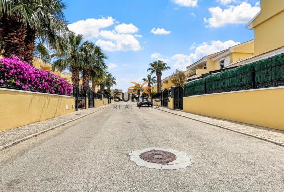 Villa · Reventa - Orihuela Costa · Los Dolses · Alicante · España