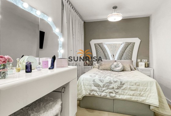 Appartement · Herverkoop - Torrevieja · Centro · Alicante · Spanje