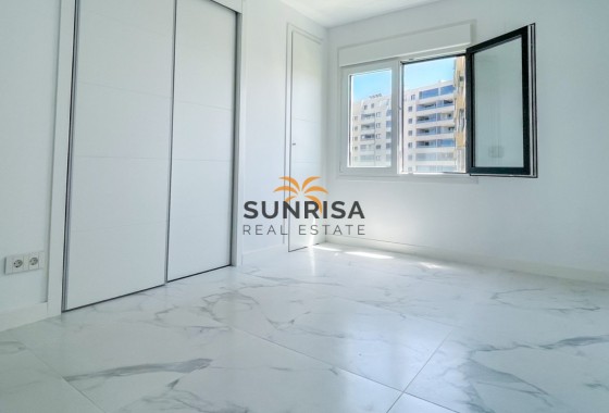 Apartamento · Reventa - Orihuela Costa · Punta Prima · Alicante · España