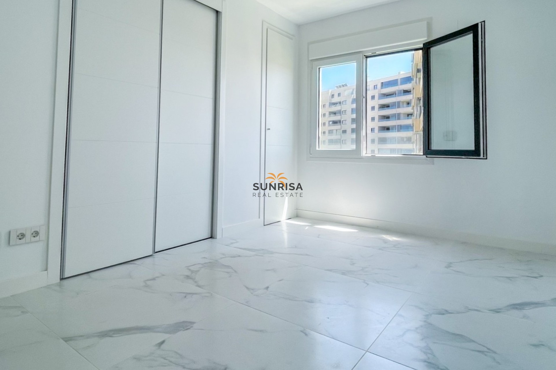 Resale - Apartment - Orihuela Costa