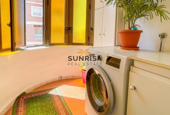Apartamento · Reventa - Torrevieja · El Acequión - Los Náufragos · Alicante · España