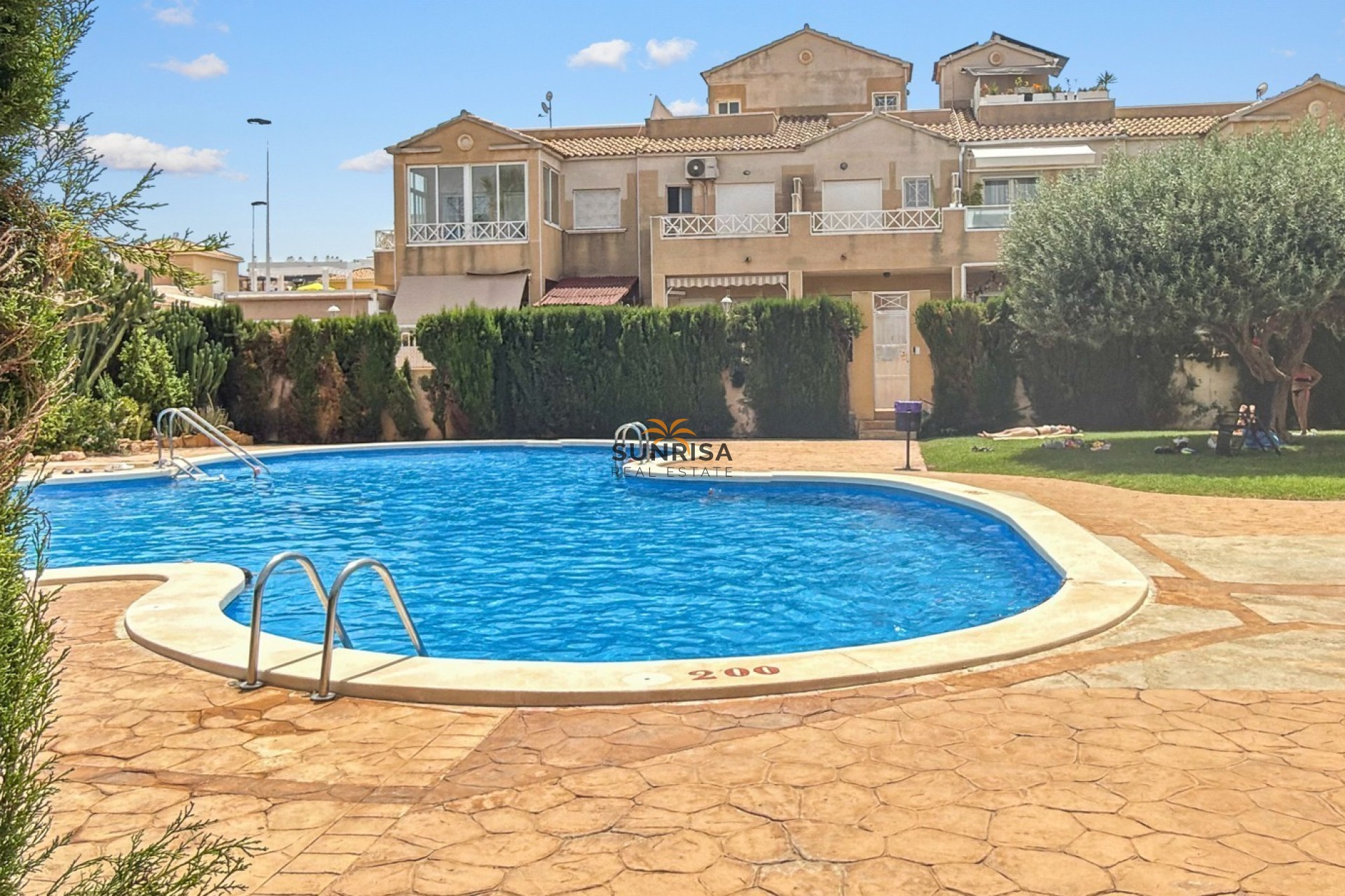 Herverkoop - Herenhuis - Torrevieja