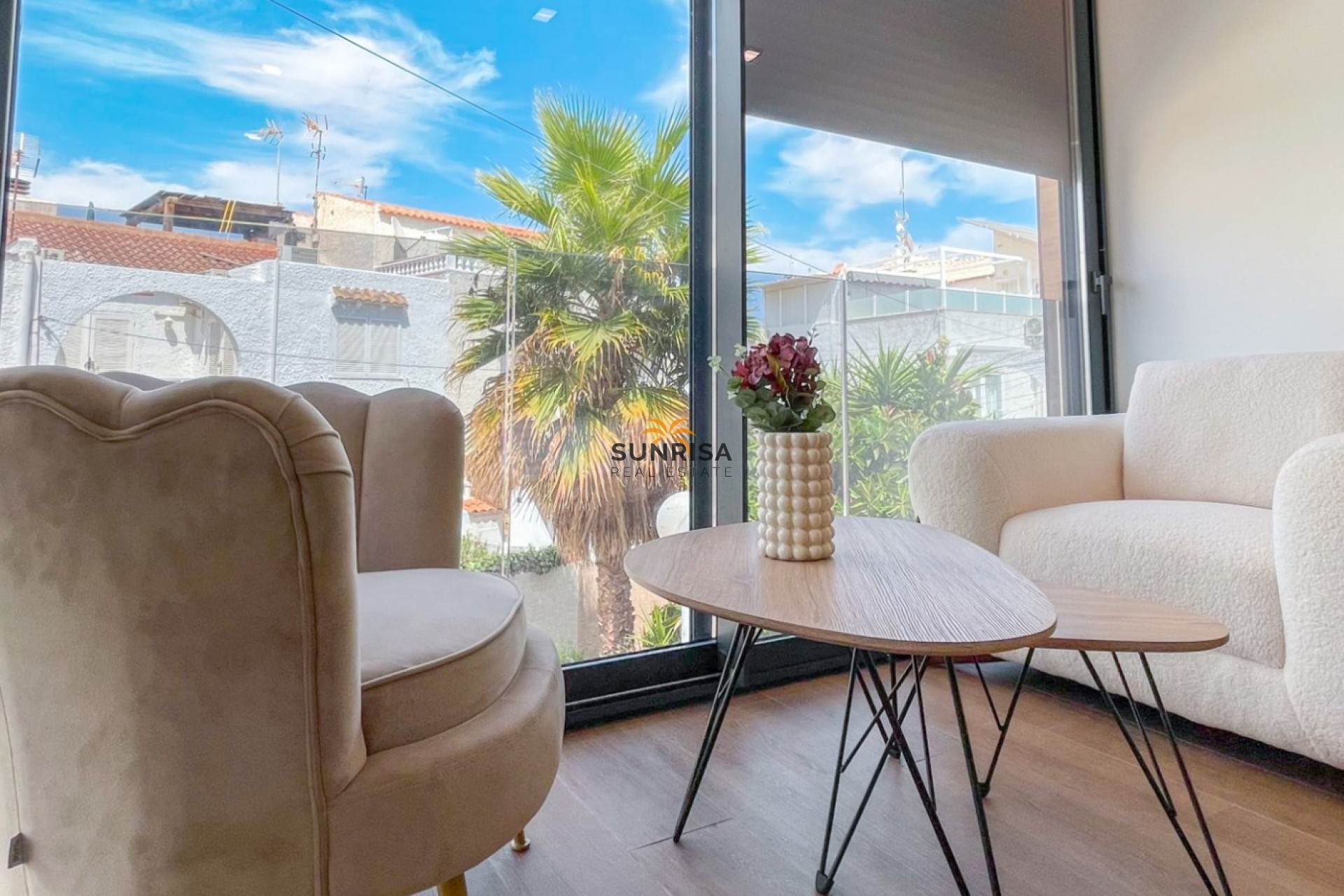 Herverkoop - Herenhuis - Torrevieja
