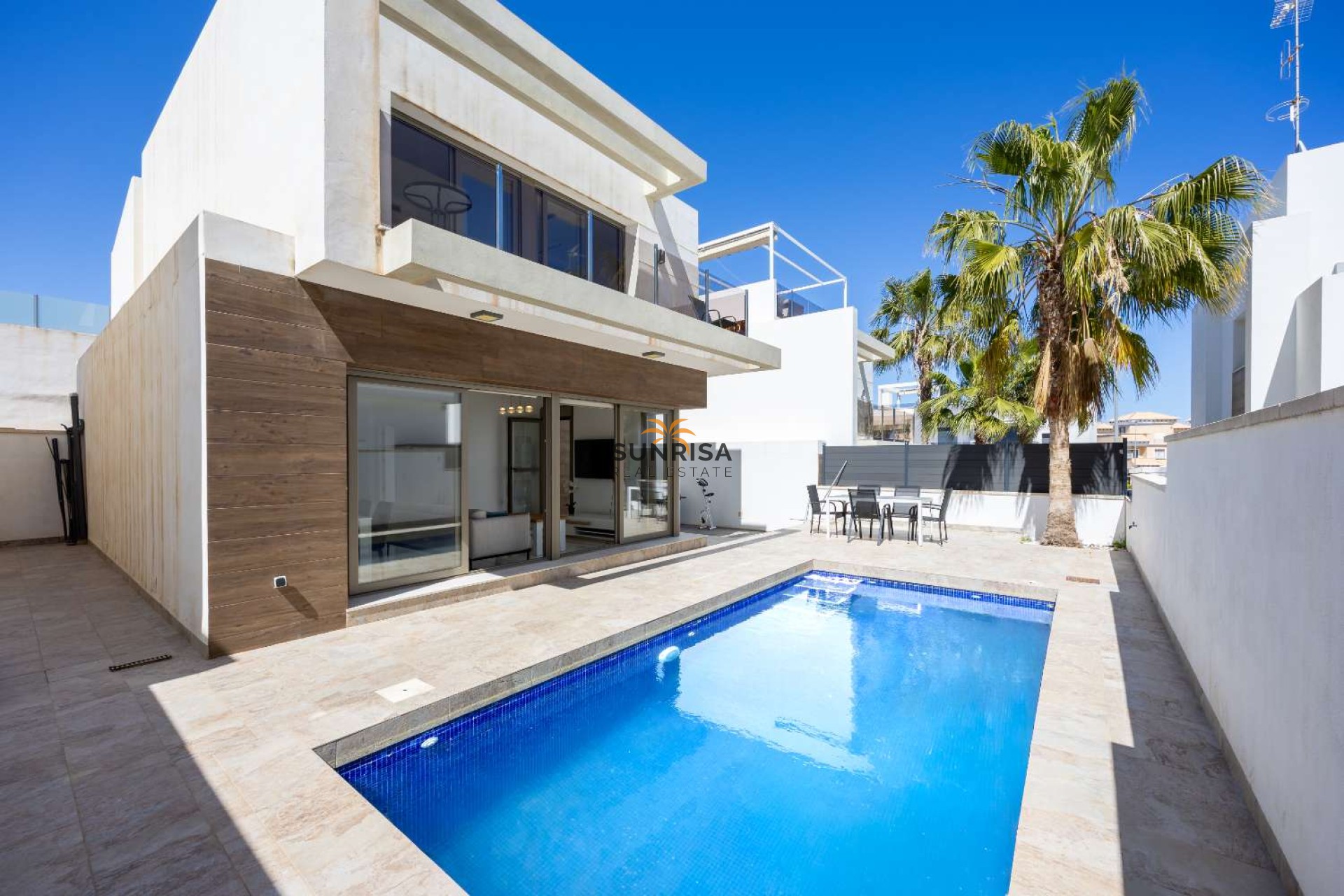 Alquiler a largo plazo - Casa - Orihuela