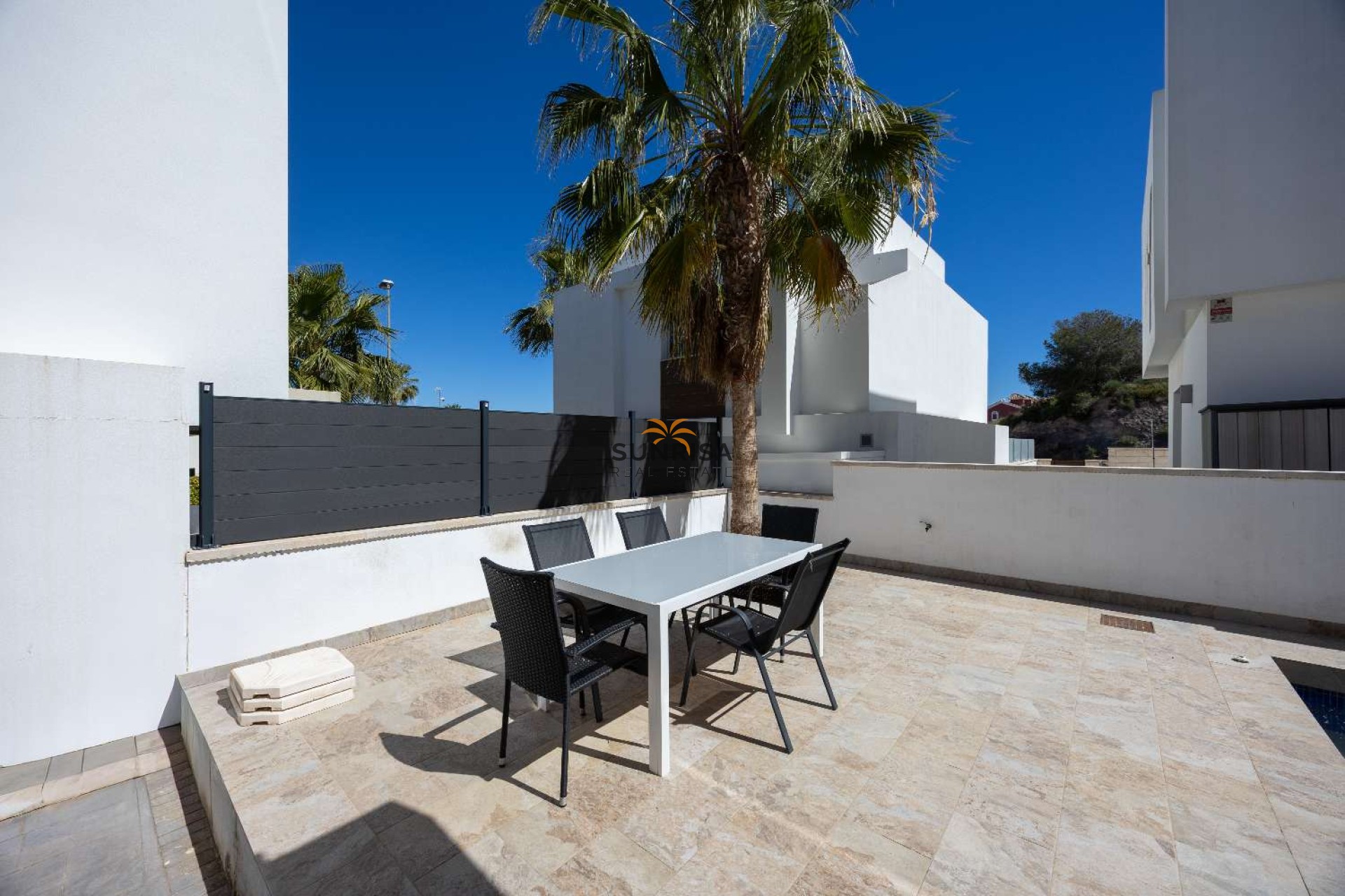 Alquiler a largo plazo - Casa - Orihuela