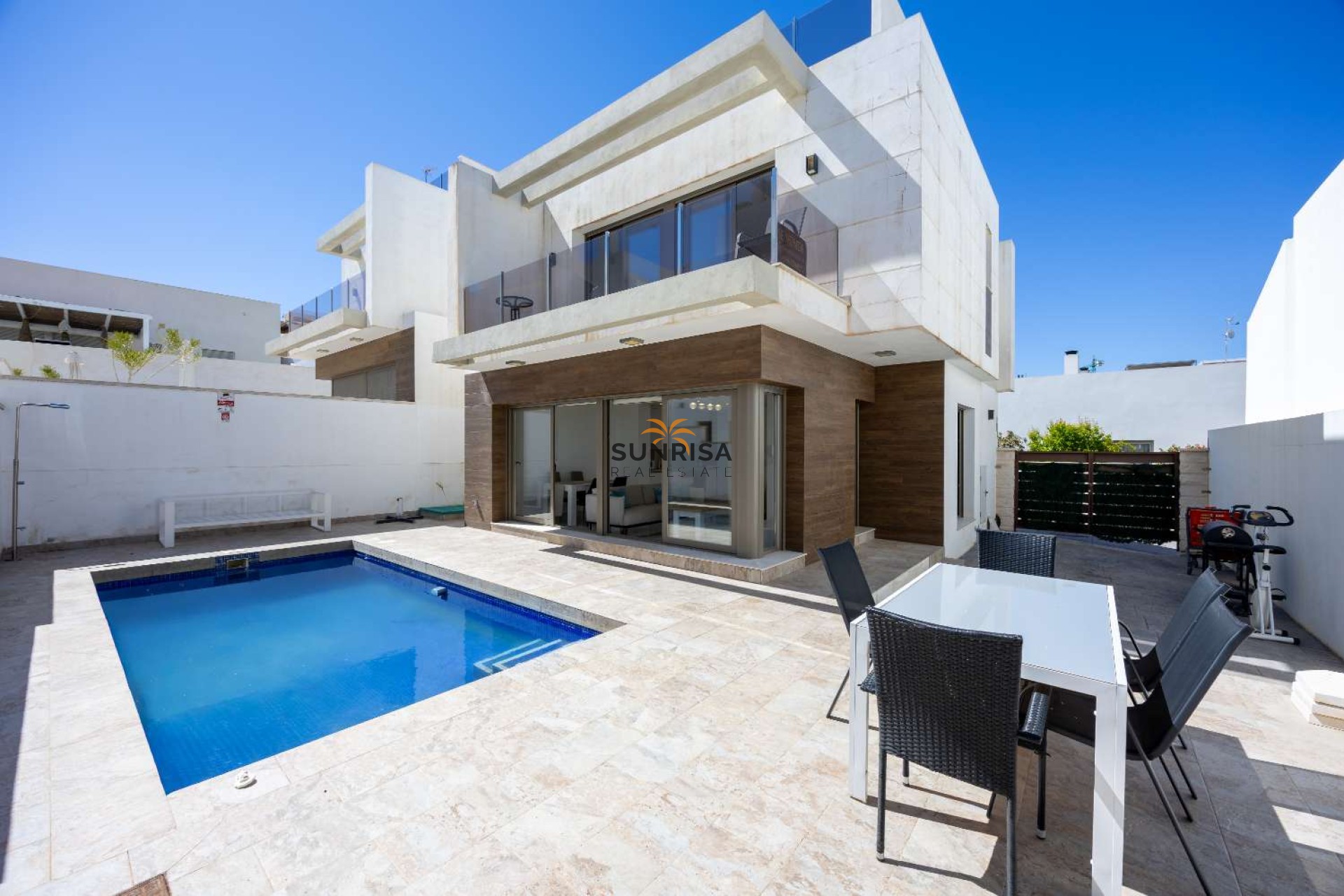 Alquiler a largo plazo - Casa - Orihuela