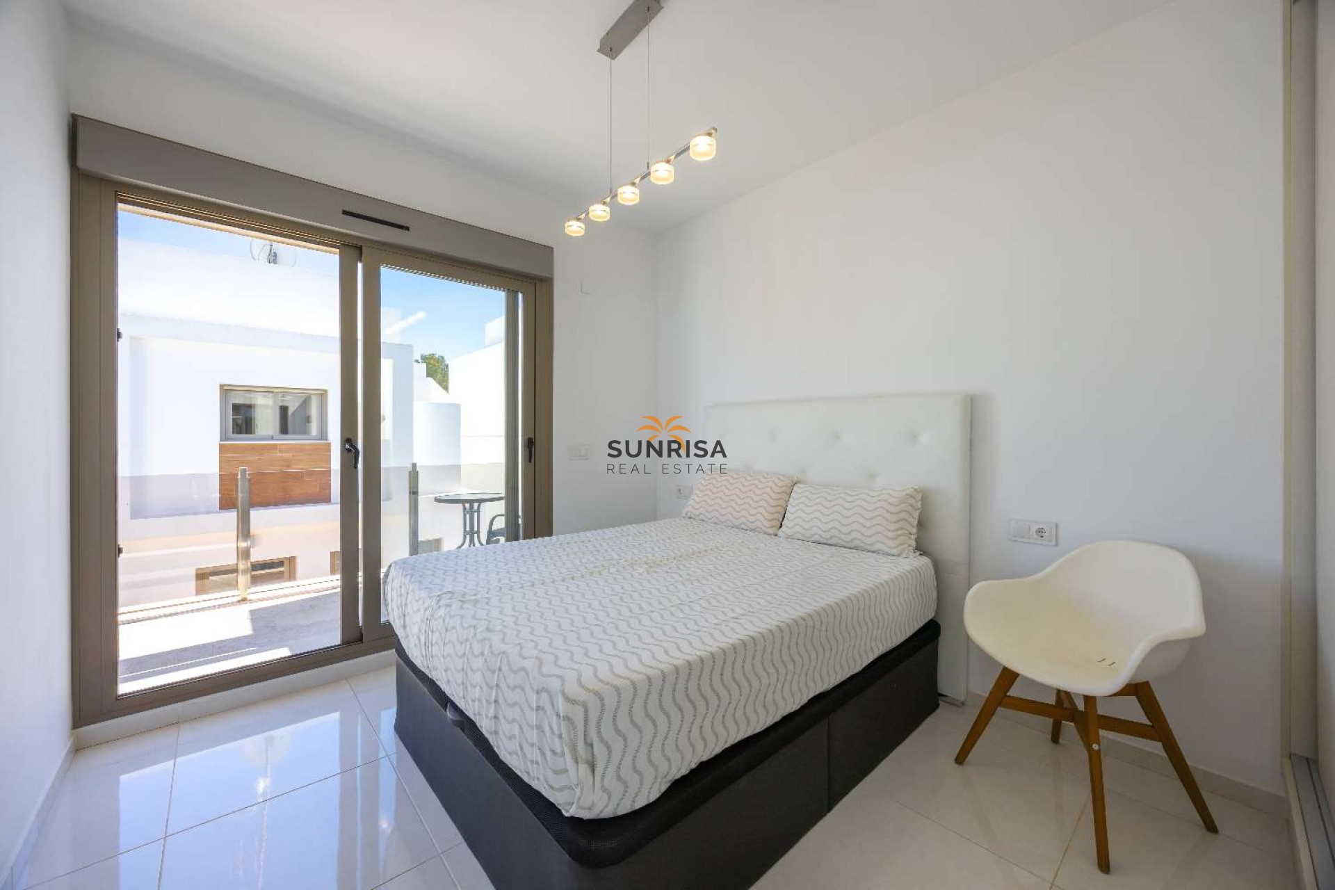 Alquiler a largo plazo - Casa - Orihuela