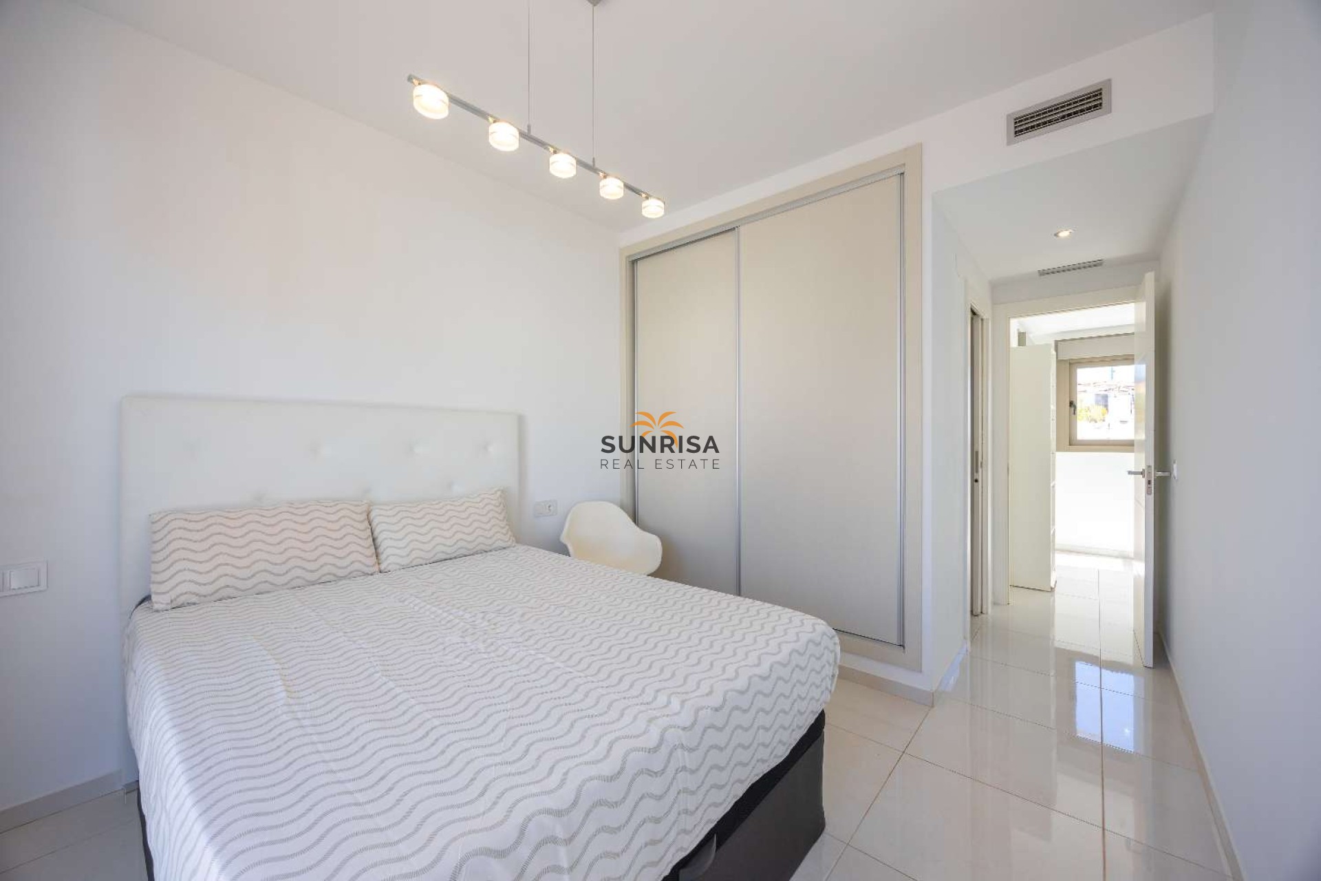 Alquiler a largo plazo - Casa - Orihuela