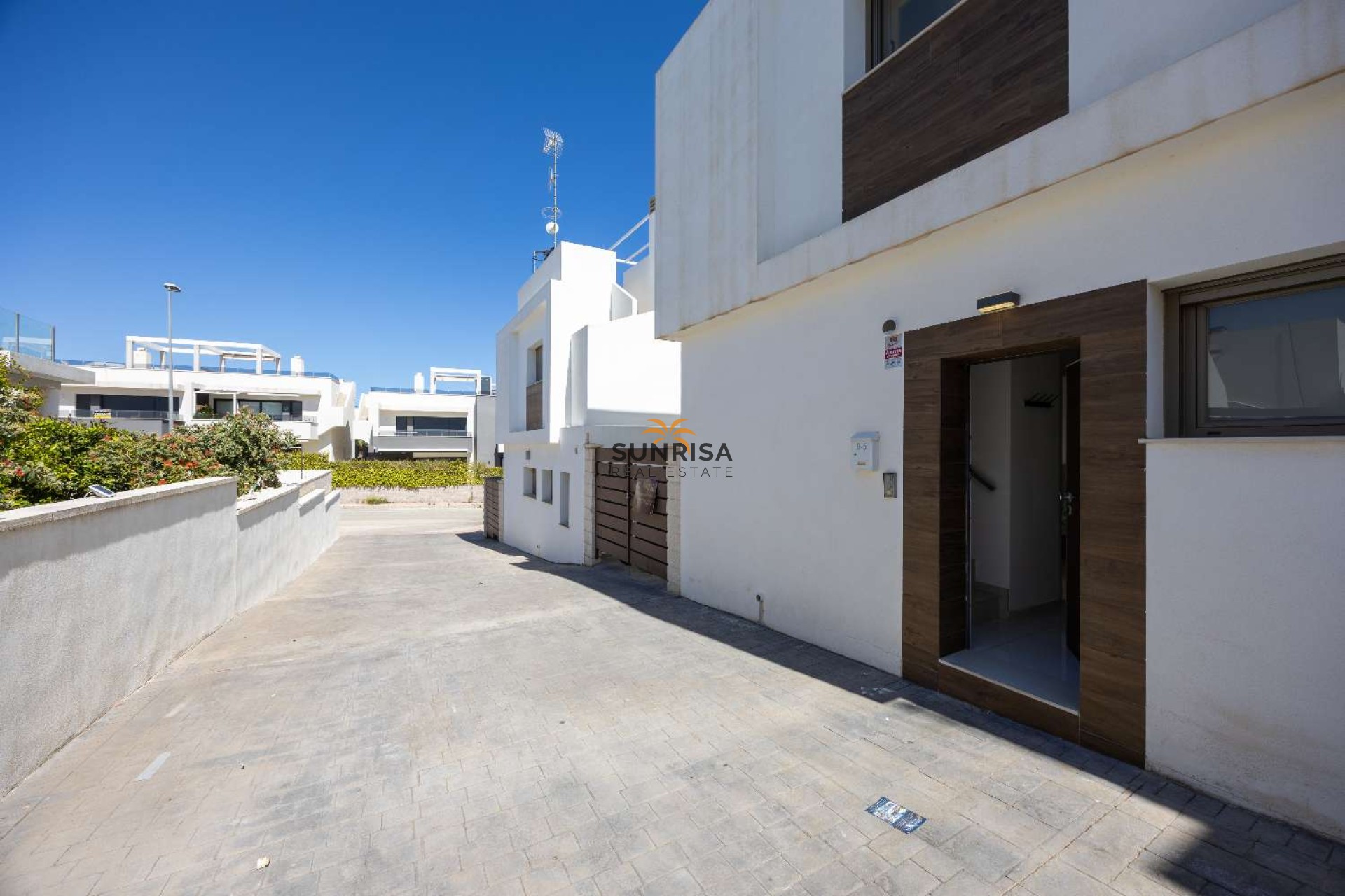 Alquiler a largo plazo - Casa - Orihuela