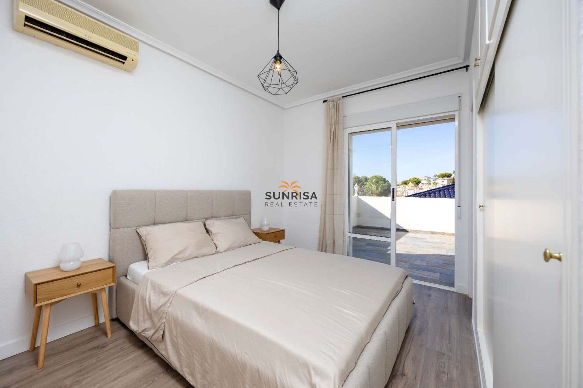 Herverkoop - Villa - Orihuela Costa