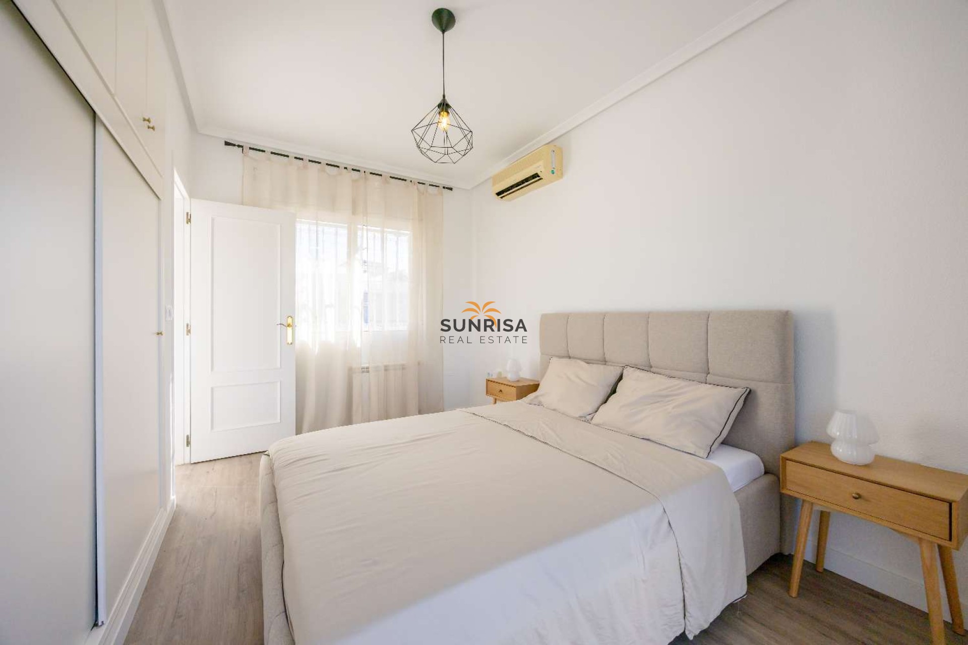 Herverkoop - Villa - Orihuela Costa