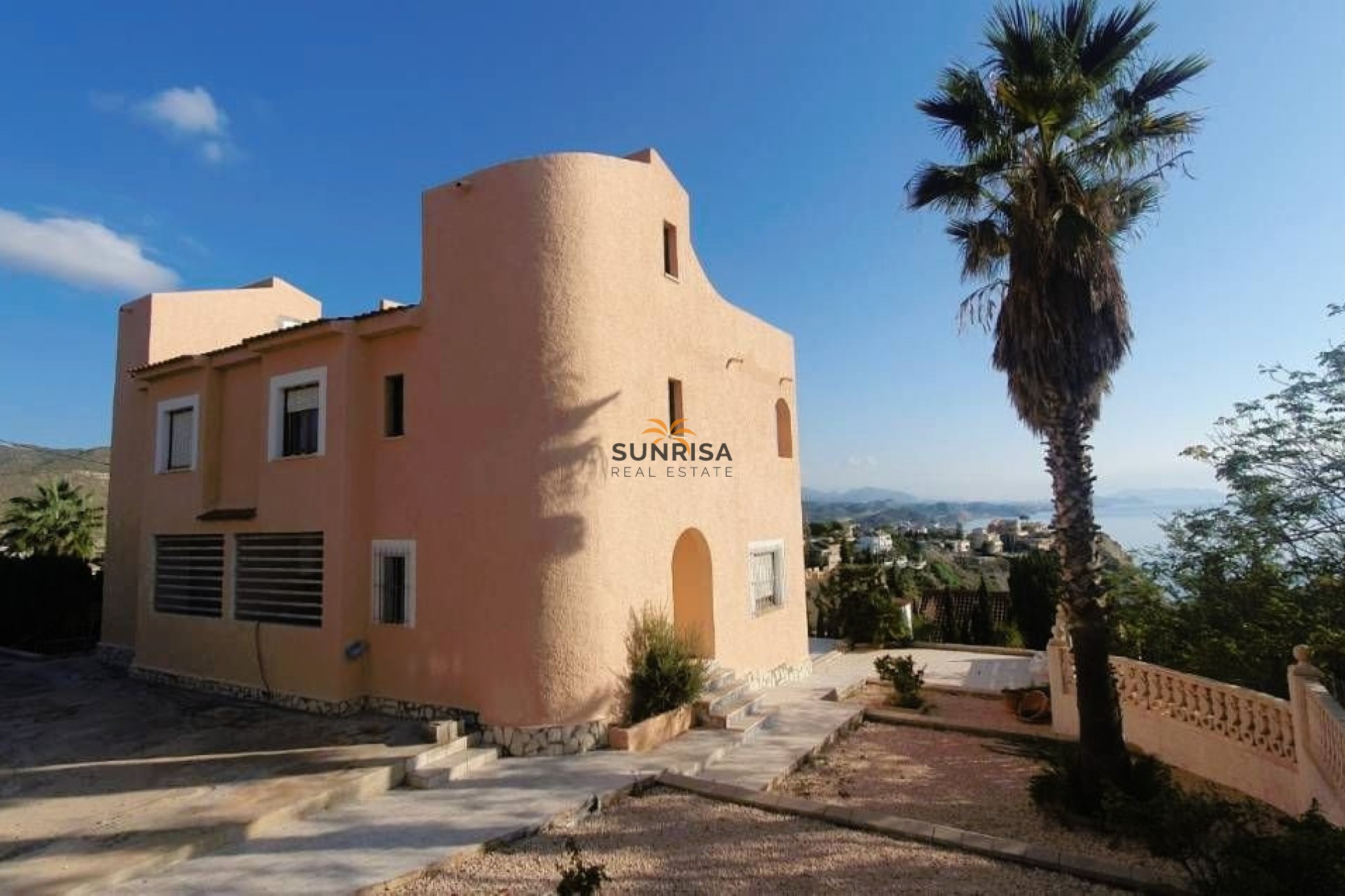 Resale - Villa - El Campello