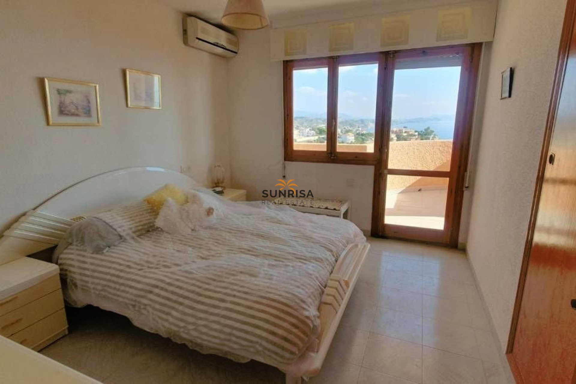 Resale - Villa - El Campello