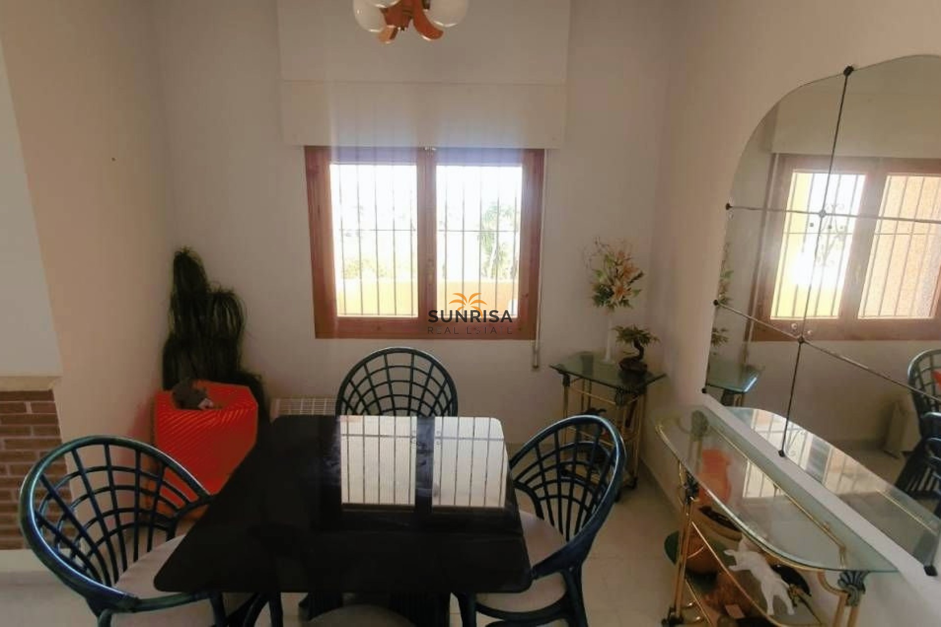 Resale - Villa - El Campello