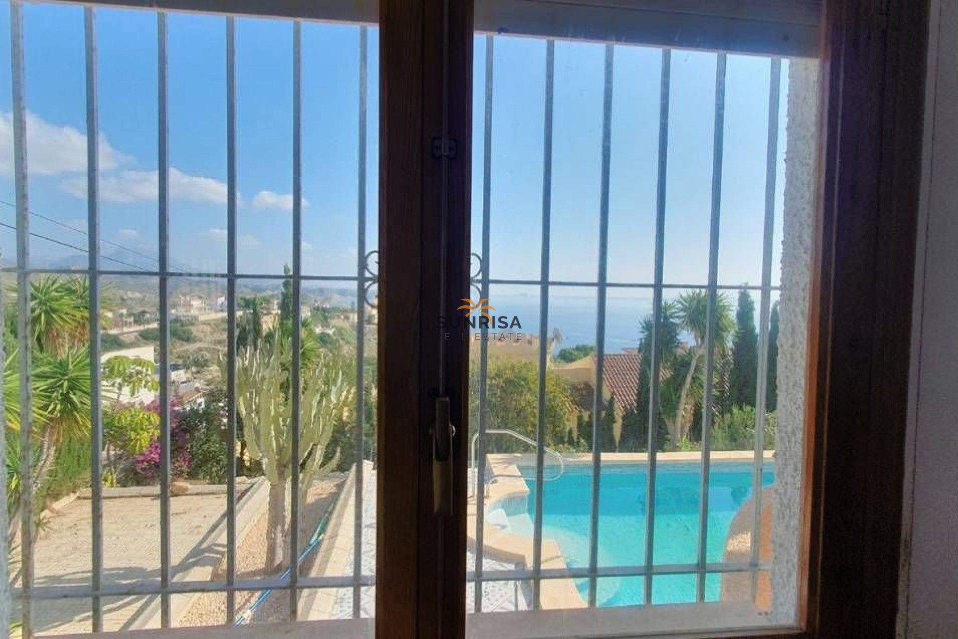 Resale - Villa - El Campello