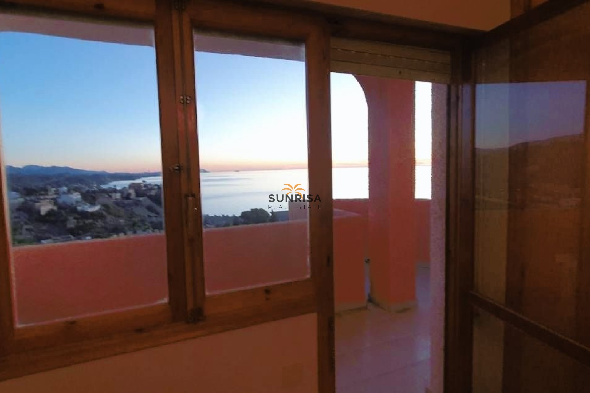 Resale - Villa - El Campello