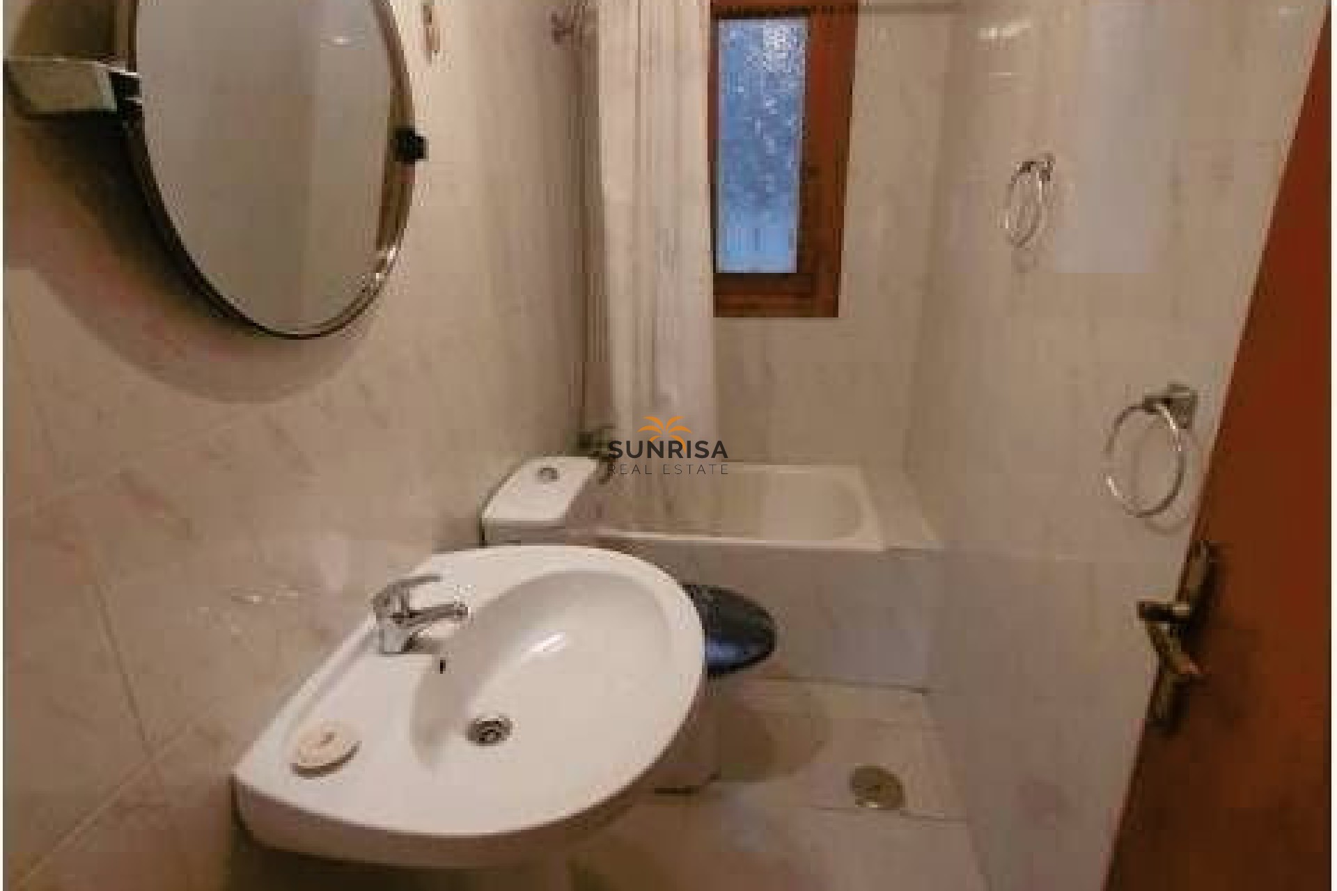 Resale - Villa - El Campello