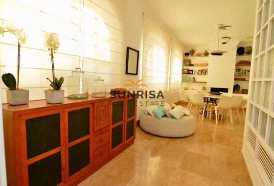Villa · Herverkoop - Torrevieja · Alicante · Spanje