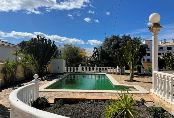 Villa · Herverkoop - Orihuela Costa · Villamartín · Alicante · Spanje