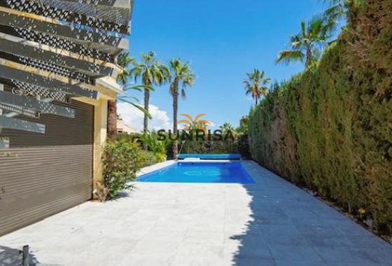 Villa · Herverkoop - Villamartin · Alicante · Spanje