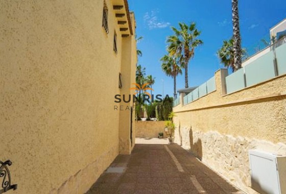 Villa · Herverkoop - Villamartin · Alicante · Spanje