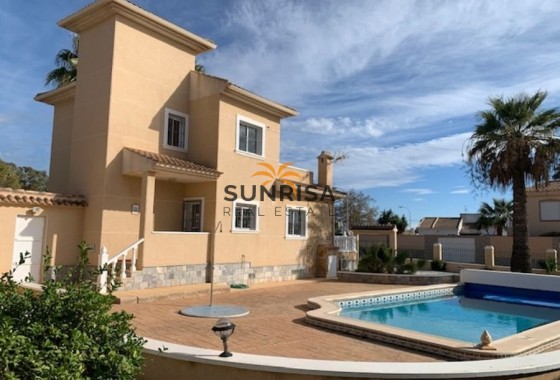 Villa · Herverkoop - Torrevieja · Alicante · Spanje