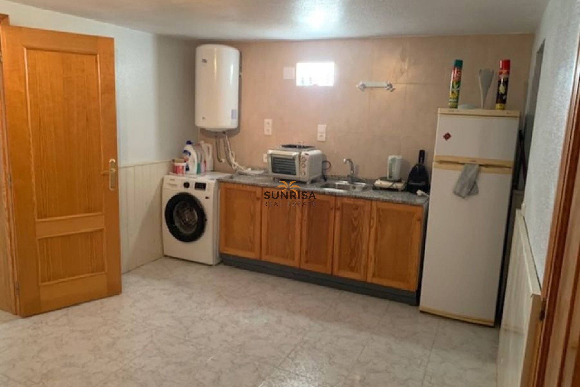 Resale - Villa - Torrevieja