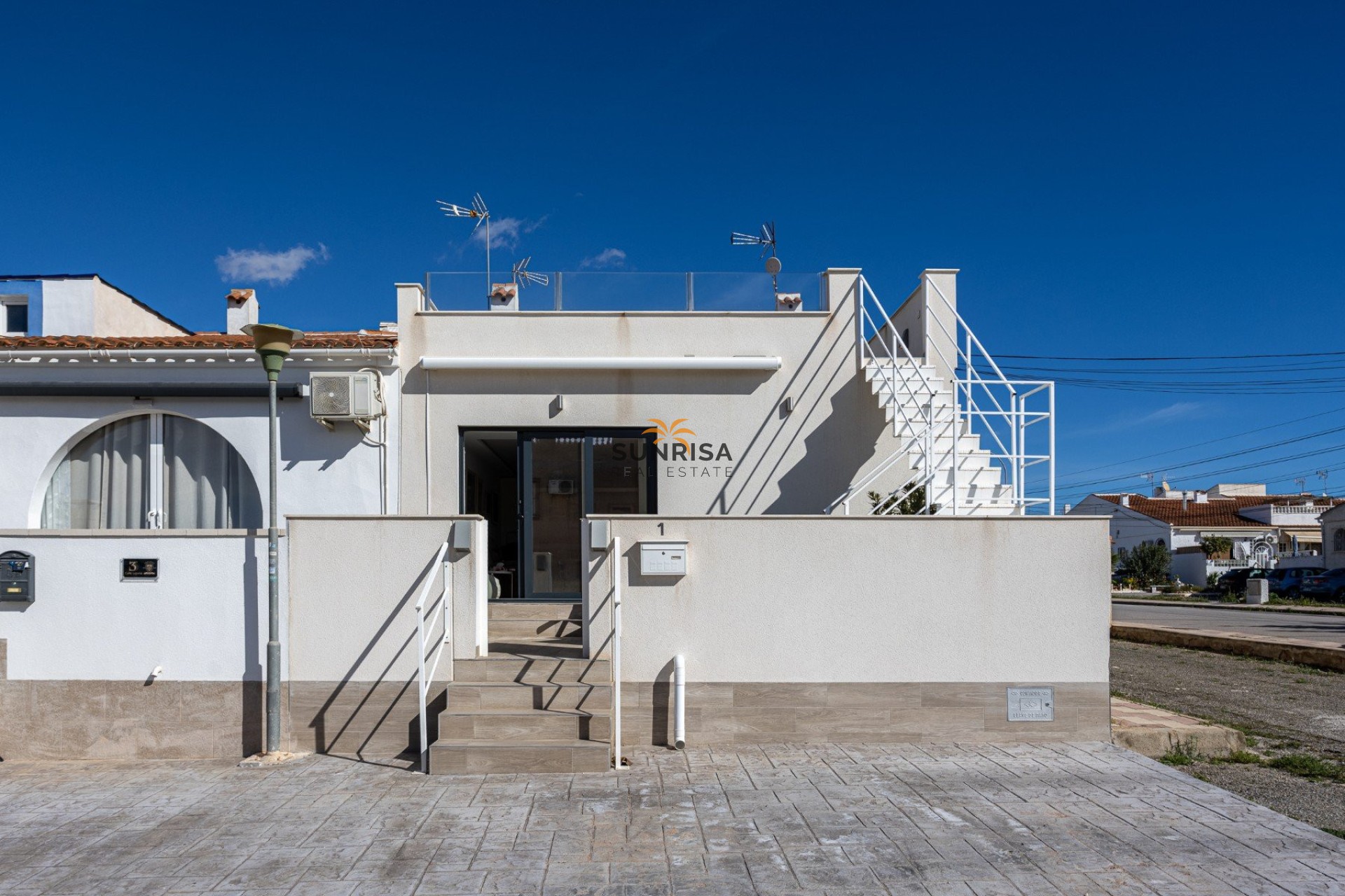 Herverkoop - Herenhuis - Torrevieja