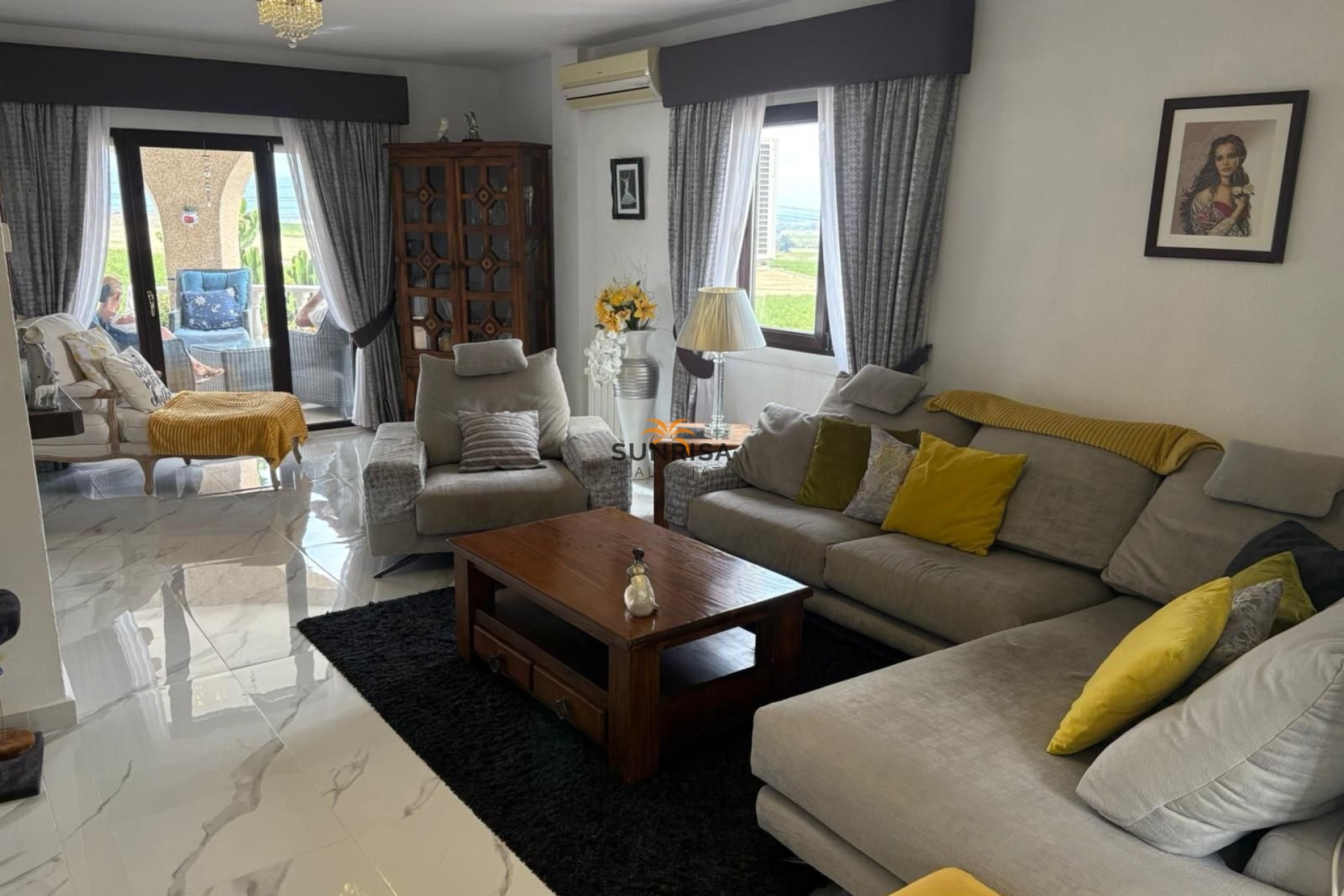 Resale - Villa - Almoradí