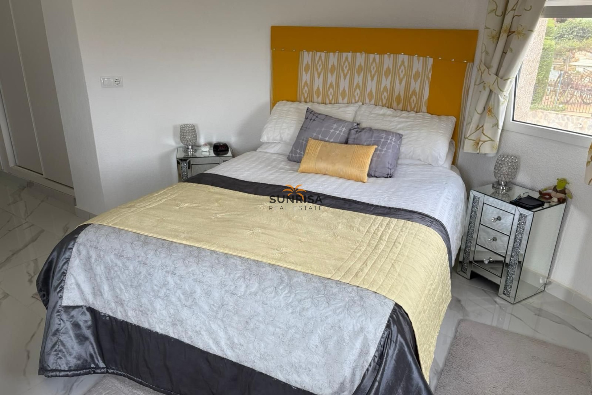 Resale - Villa - Almoradí